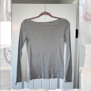 Gap. Boat neck long sleeve tee. Black and grey.